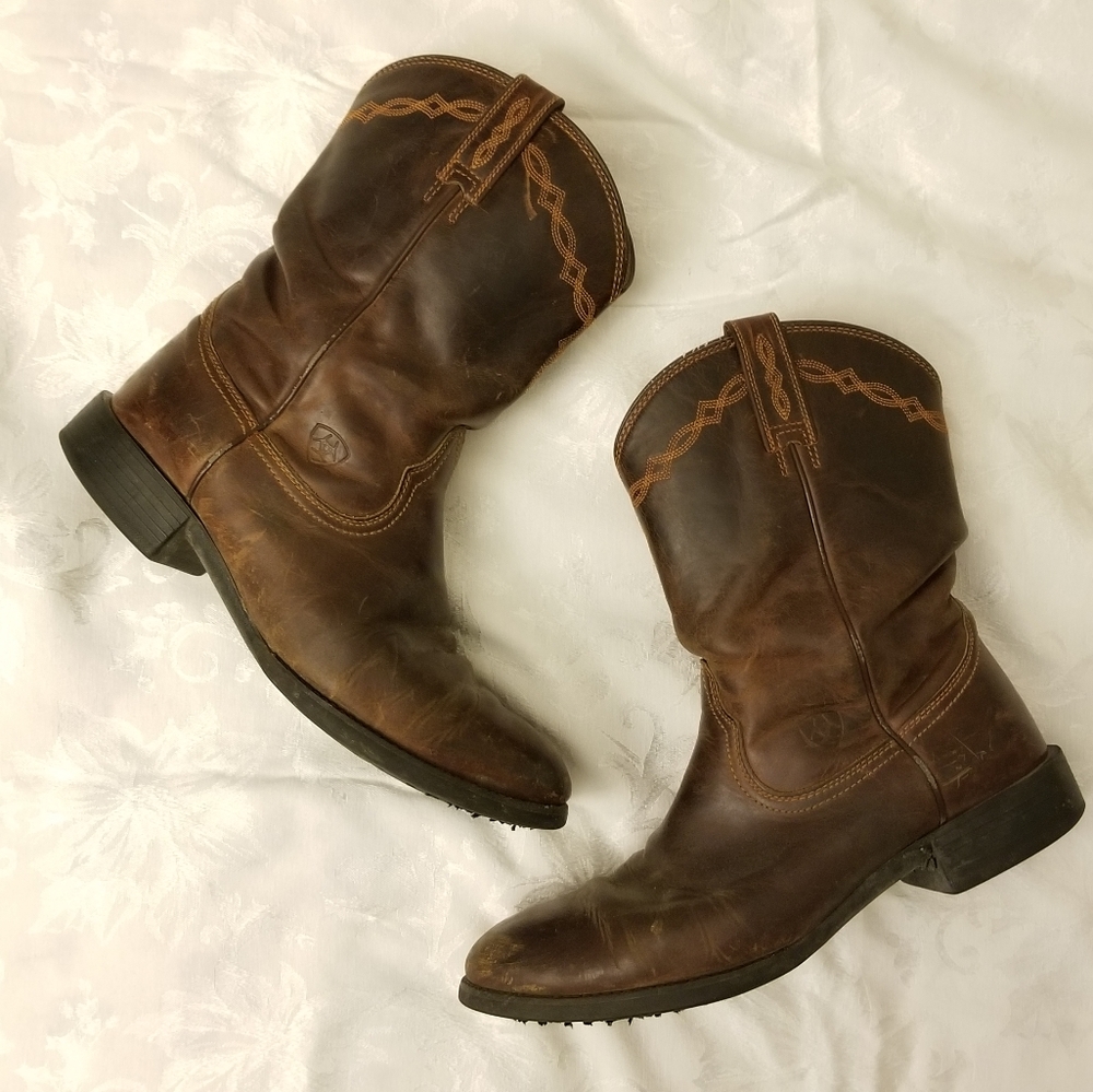 Ariat